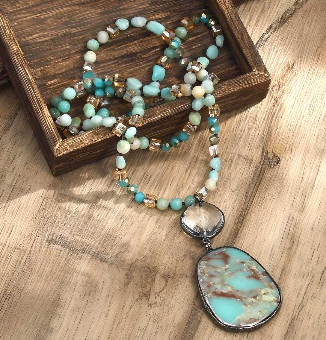 Unieke bohemien halsketting met turquoise en natuurlijke details, sieraden