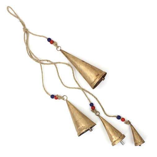 Handgemaakt belkoord met kegels en kralen voor decoratie in huis en tuin