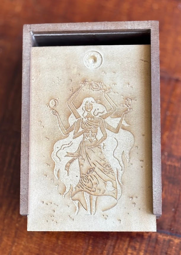 Wooden Box Goddess schuifdeksel