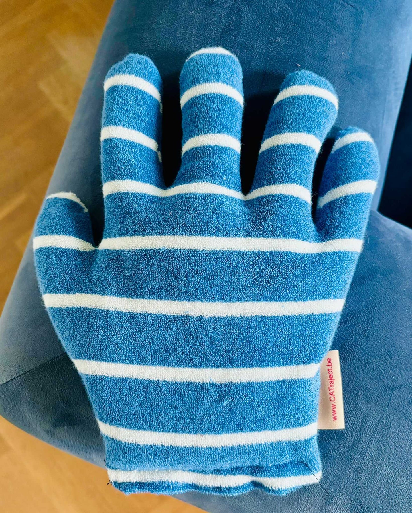 Geurend warmtekussentje met blauwe en witte strepen, zelfzorg