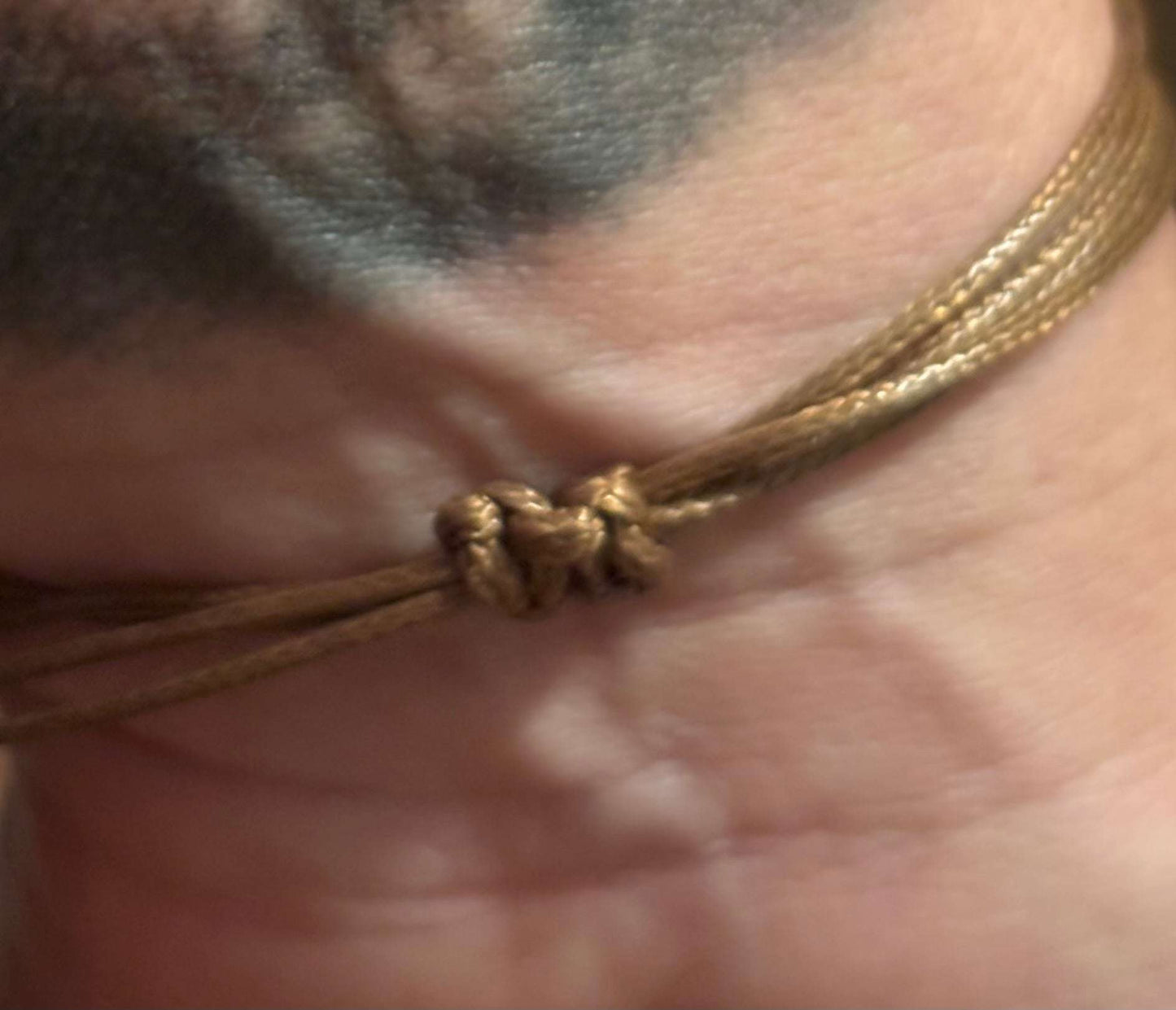 Kleurrijke eramische kralenarmband