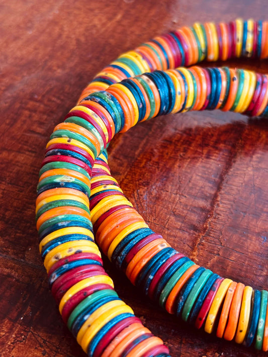 Kleurrijke handgemaakte kralen halsketting voor sieraden en accessoires