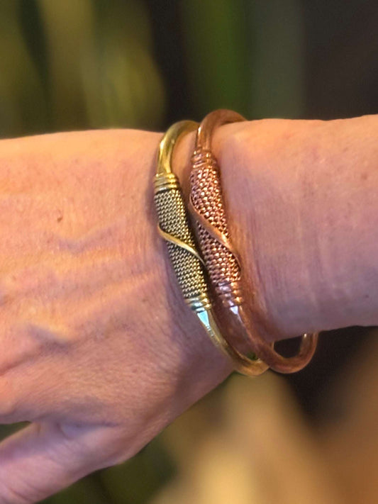 Koperen armband in verschillende tinten