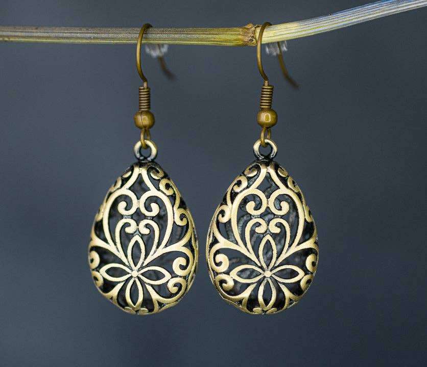 Vintage brons oorringen MARRAKESH met druppelvorm en sierlijke patronen