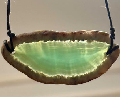 Natuurlijke agaatschijf hanger met verstelbaar waxkoord, boho sieraden eclectisch