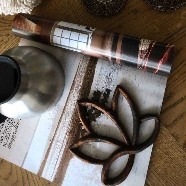Handgesneden houten lotus decoratief object voor interieur